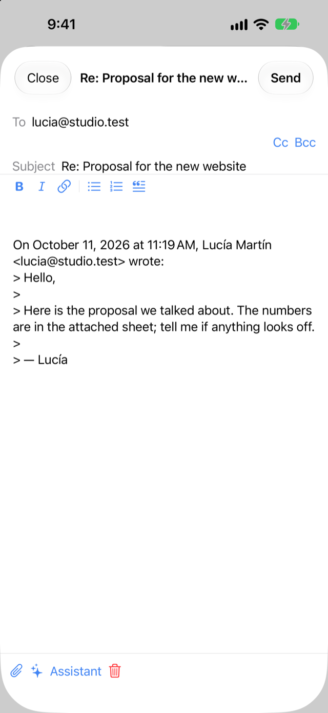 Writing a reply in TotalMail on iPhone