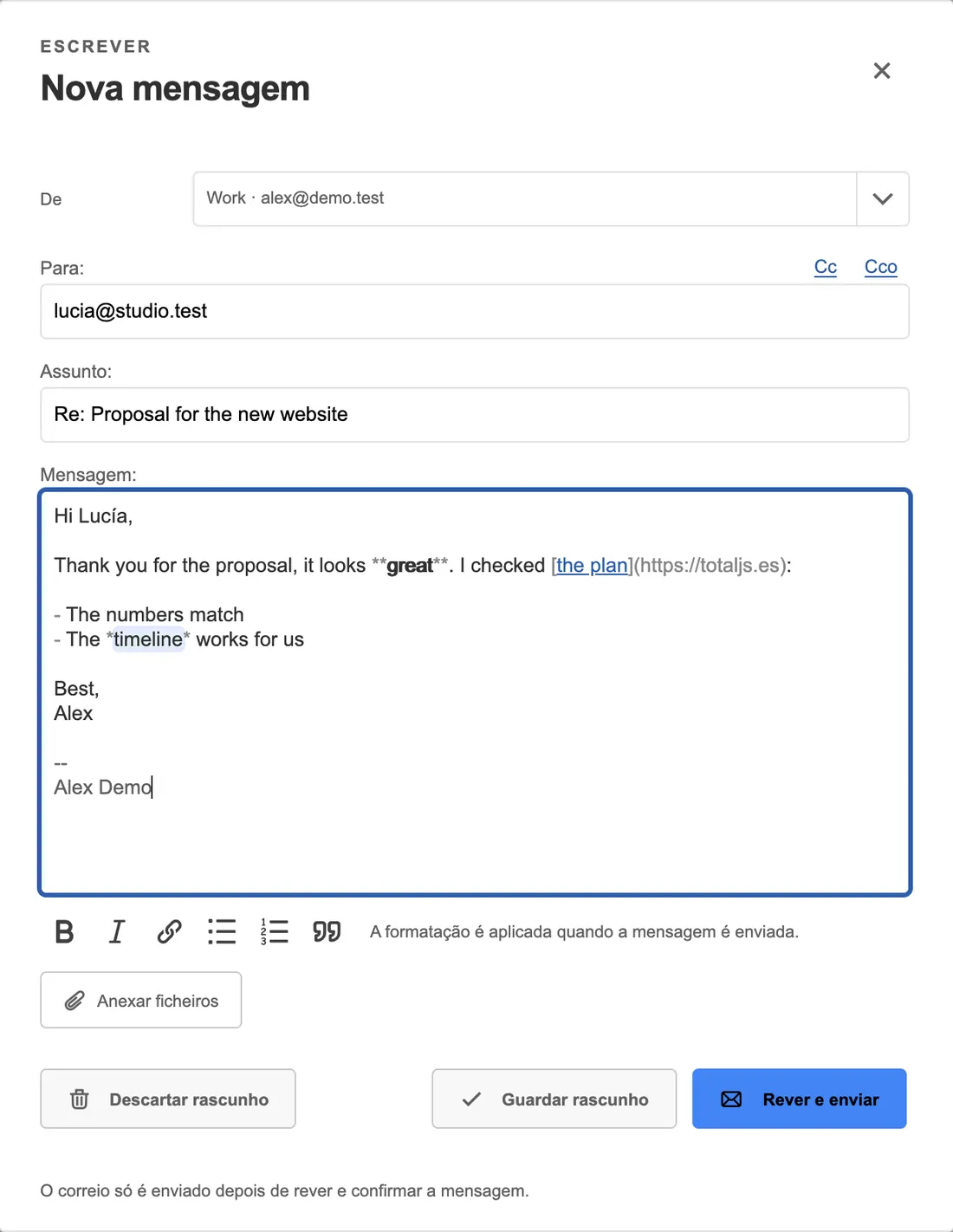 O editor web do TotalMail: remetente, destinatário, assunto, mensagem e uma barra de formatação